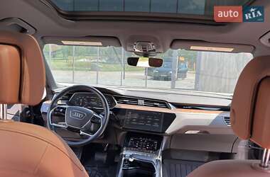 Внедорожник / Кроссовер Audi e-tron 2019 в 