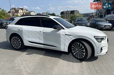 Внедорожник / Кроссовер Audi e-tron 2019 в 