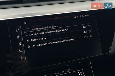 Внедорожник / Кроссовер Audi e-tron 2022 в 