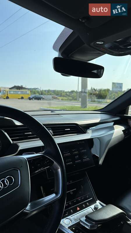 Внедорожник / Кроссовер Audi e-tron 2019 в Луцке фото 5 Внедорожник / Кроссовер Audi e-tron 2019 в Луцке