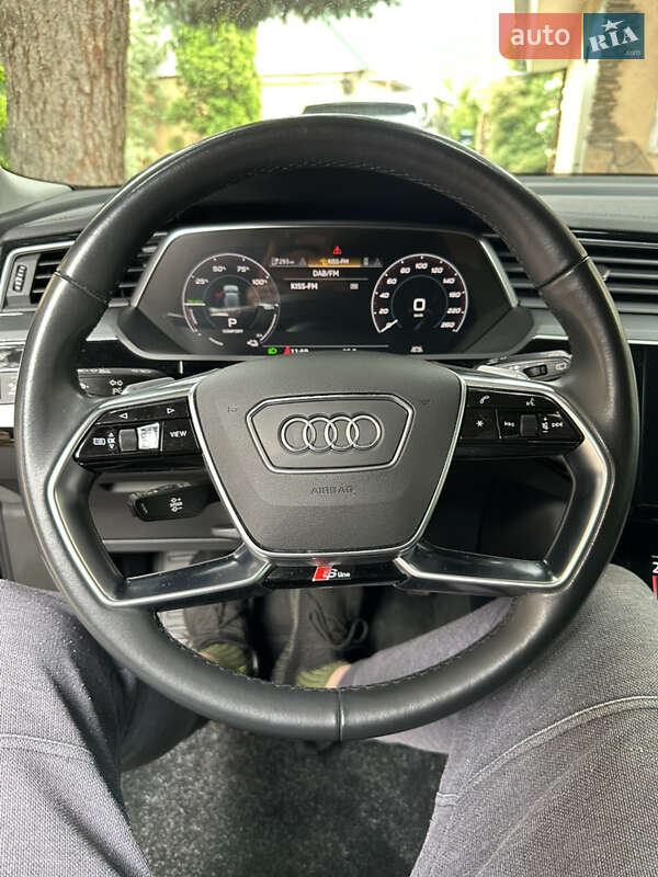 Позашляховик / Кросовер Audi e-tron 2022 в Харкові