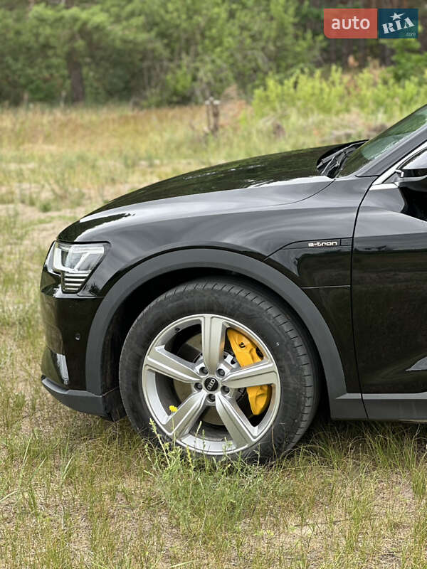 Позашляховик / Кросовер Audi e-tron 2022 в Харкові