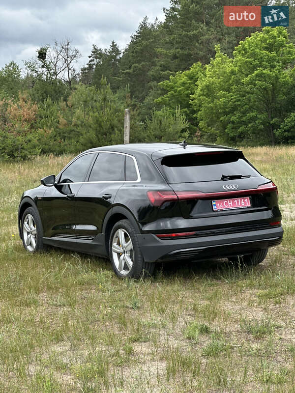 Позашляховик / Кросовер Audi e-tron 2022 в Харкові