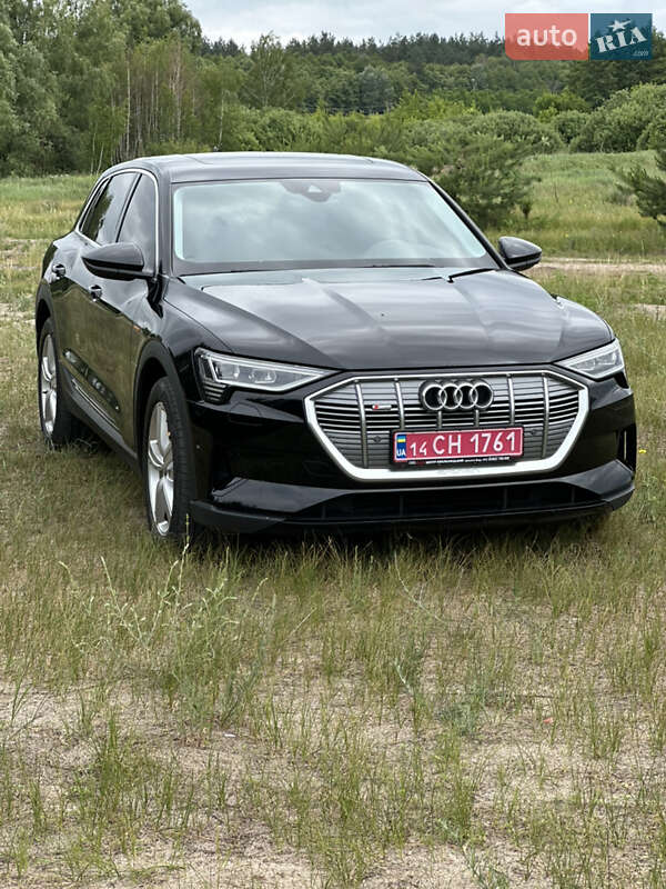 Позашляховик / Кросовер Audi e-tron 2022 в Харкові