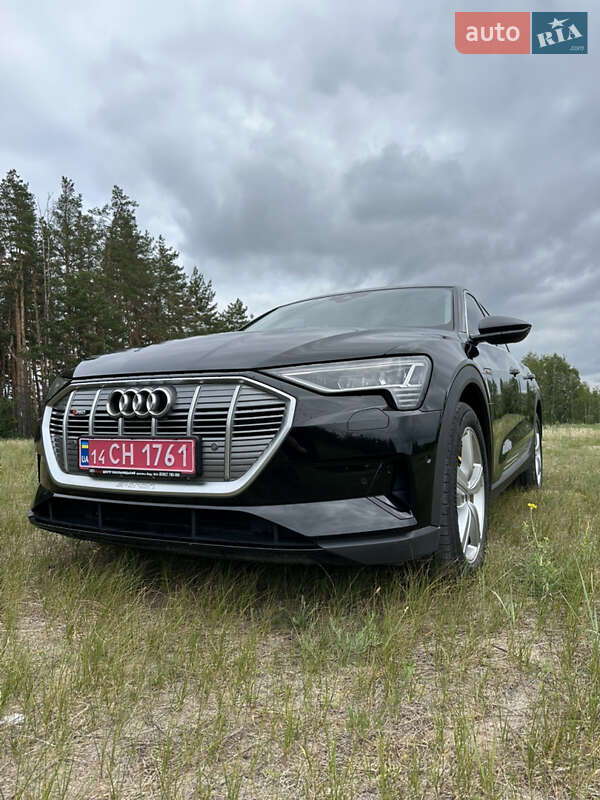 Позашляховик / Кросовер Audi e-tron 2022 в Харкові
