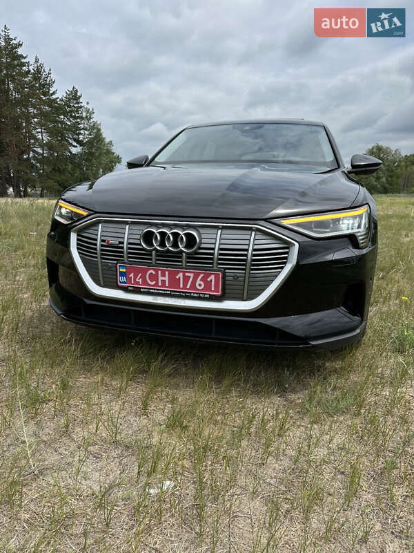 Позашляховик / Кросовер Audi e-tron 2022 в Харкові