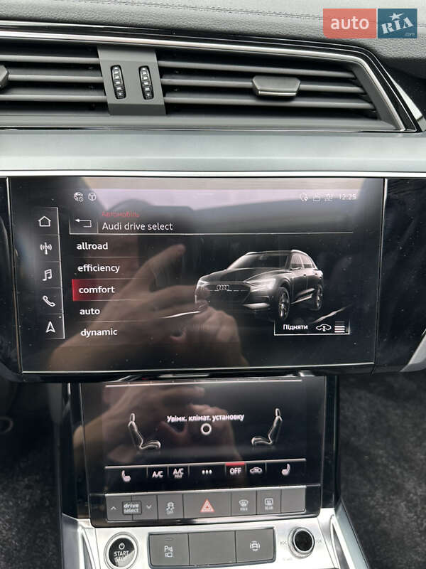 Позашляховик / Кросовер Audi e-tron 2022 в Харкові