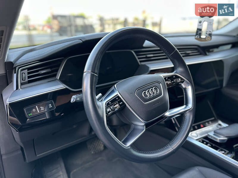 Внедорожник / Кроссовер Audi e-tron 2019 в Мукачево