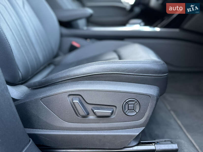 Внедорожник / Кроссовер Audi e-tron 2019 в Мукачево