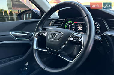 Внедорожник / Кроссовер Audi e-tron 2019 в 