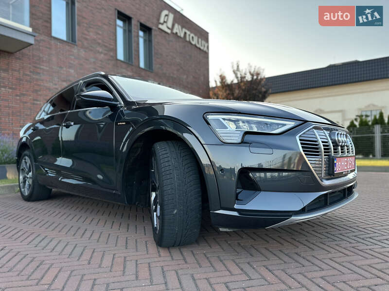 Внедорожник / Кроссовер Audi e-tron 2019 в Мукачево