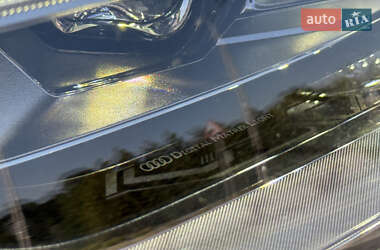 Внедорожник / Кроссовер Audi e-tron 2021 в 