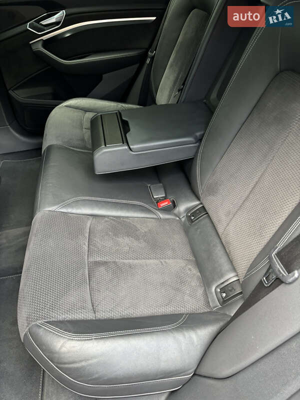 Внедорожник / Кроссовер Audi e-tron 2020 в Дрогобыче