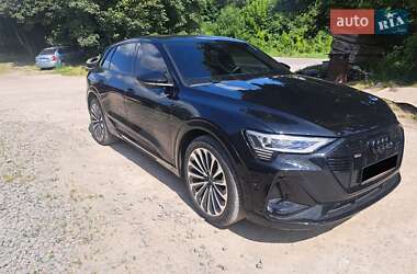 Внедорожник / Кроссовер Audi e-tron 2021 в 