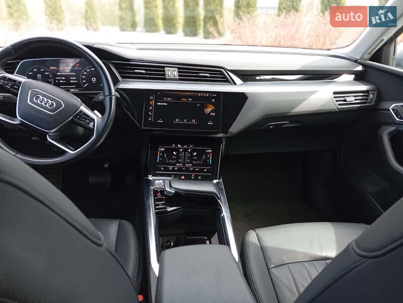 Внедорожник / Кроссовер Audi e-tron 2019 в Житомире
