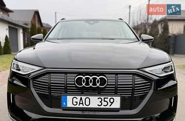 Внедорожник / Кроссовер Audi e-tron 2022 в 