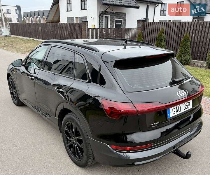 Позашляховик / Кросовер Audi e-tron 2022 в Києві