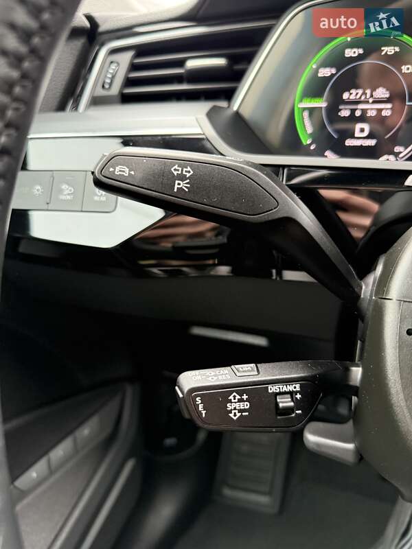 Позашляховик / Кросовер Audi e-tron 2022 в Києві