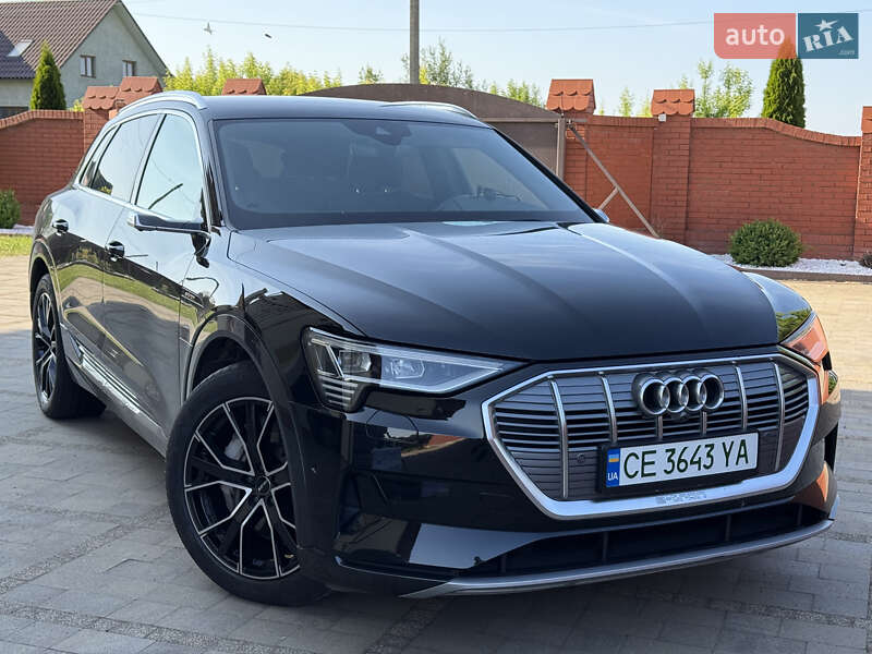 Внедорожник / Кроссовер Audi e-tron 2019 в 