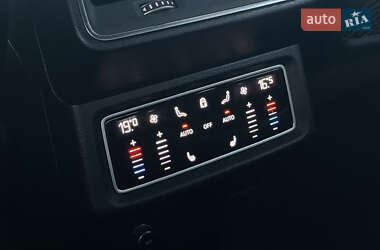 Внедорожник / Кроссовер Audi e-tron 2021 в 