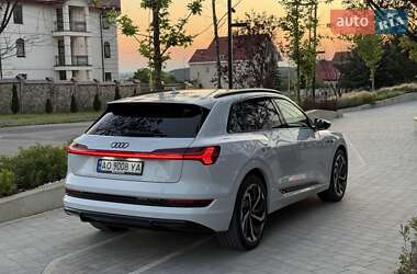 Внедорожник / Кроссовер Audi e-tron 2022 в 