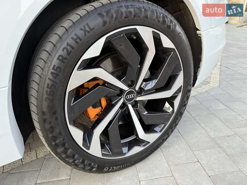 Внедорожник / Кроссовер Audi e-tron 2022 в Ужгороде