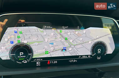 Позашляховик / Кросовер Audi e-tron 2021 в 