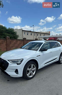 Позашляховик / Кросовер Audi e-tron 2020 в Рівному