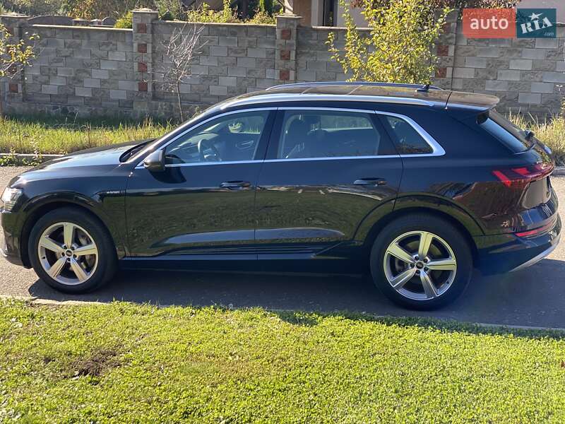Audi e-tron 2021