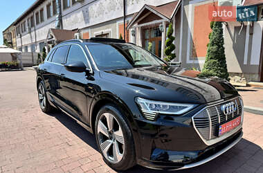 Внедорожник / Кроссовер Audi e-tron 2020 в 