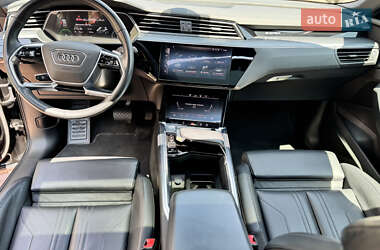 Внедорожник / Кроссовер Audi e-tron 2020 в 