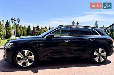 Внедорожник / Кроссовер Audi e-tron 2020 в 