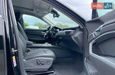 Внедорожник / Кроссовер Audi e-tron 2019 в 