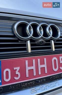 Внедорожник / Кроссовер Audi e-tron 2020 в 