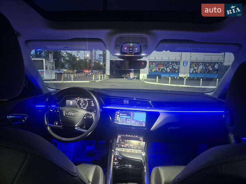 Внедорожник / Кроссовер Audi e-tron 2020 в Киеве