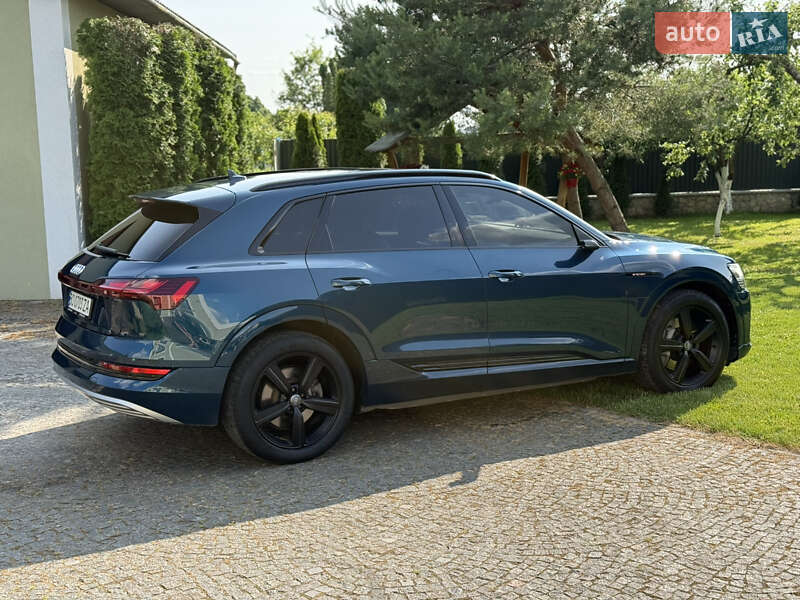 Позашляховик / Кросовер Audi e-tron 2019 в Тернополі