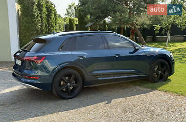 Внедорожник / Кроссовер Audi e-tron 2019 в 