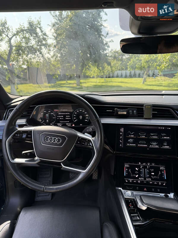 Позашляховик / Кросовер Audi e-tron 2019 в Тернополі