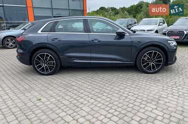 Внедорожник / Кроссовер Audi e-tron 2020 в 