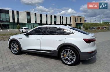Внедорожник / Кроссовер Audi e-tron 2023 в 