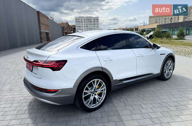 Внедорожник / Кроссовер Audi e-tron 2023 в 