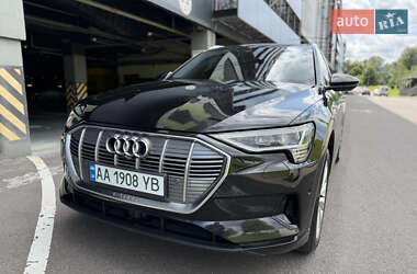 Внедорожник / Кроссовер Audi e-tron 2019 в 