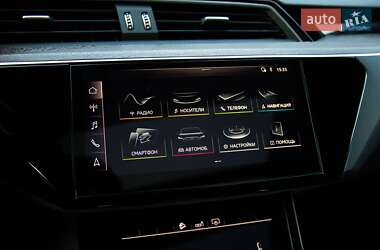 Внедорожник / Кроссовер Audi e-tron 2019 в 
