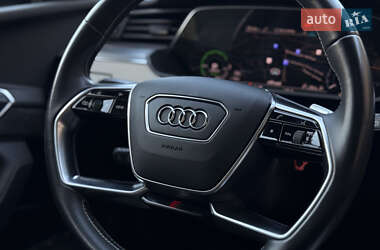 Внедорожник / Кроссовер Audi e-tron 2020 в 