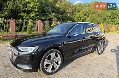 Внедорожник / Кроссовер Audi e-tron 2020 в 