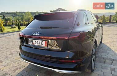 Внедорожник / Кроссовер Audi e-tron 2020 в 