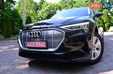 Внедорожник / Кроссовер Audi e-tron 2020 в 