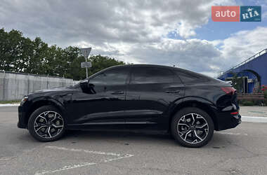 Внедорожник / Кроссовер Audi e-tron 2020 в 