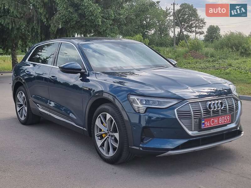 Внедорожник / Кроссовер Audi e-tron 2019 в 