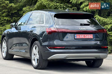 Внедорожник / Кроссовер Audi e-tron 2019 в 